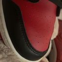 Jordan 1 Low Bred Toe Photo 2