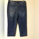 Chico's Women, Capri jeans with people. By cheekbones. Size 0. Photo 2