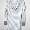 Patagonia  Women's Ahnya Dress Gray White Striped Hooded Size Small Photo 4