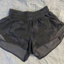 Lululemon Hotty Hot Short 2.5” Photo 0