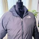 The North Face 550 Reversible Puffer Winter Coat Jacket Photo 5