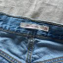 Levi’s Ribcage Shorts Photo 2