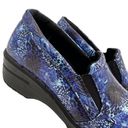 Easy Street  Blue Slip-On Animal Print Elastic Goring Shoes Size 7.5 Photo 7