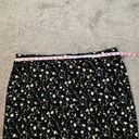 Briggs New York BRIGGS Black All Over Daisy Floral Print Skort | Size 22W Photo 6