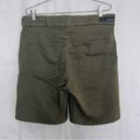 DKNY  pull on short size large Photo 1