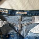 Levi’s Ribcage Shorts Photo 1