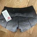 Lululemon Speed Short 2.5” Photo 0