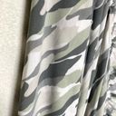 Cato  Camouflage Side Ruched Tie Crew Neck Long Sleeve Workout Top Size 18/20W Photo 7