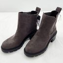 Universal Threads Universal Thread Womens Size 5.5  Naya Heeled Chelsea Boots Gray Photo 2