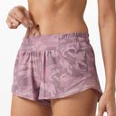 Lululemon Hotty Hot Short 2.5 Photo 1