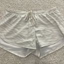 Old Navy Active shorts Photo 0