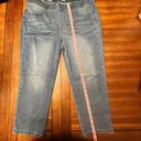 Sonoma  Good For Life Light Wash Capri Jeans Size 16 Photo 4