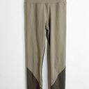 Vuori  Colorblock Studio Leggings Light Oregano Green Extra Small Photo 2