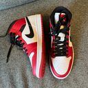 Nike Jordan 1 Mid Photo 0