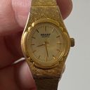 Dainty gold vintage watch Photo 2