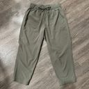 Old Navy Active Active Capris Photo 0