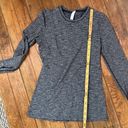 Lululemon Women’s  grey heavy long sleeve top size 4 Photo 3