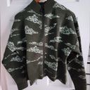 Gymshark NWOT  Adapt Camo Seamless Track Jacket Moss Olive Aloe Green Size Small Photo 5