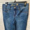 Seven 7 Jeans Women’s size 4 Medium Wash Straight Leg Distressed Bottom Photo 4