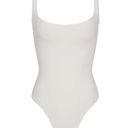 SKIMS Nwt  Marble Raw Edge Cami Bodysuit Xs Photo 0