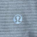 Lululemon  Womens Size 8 Athletic Tee Long Sleeve Top Crew Neck Grey White Photo 14