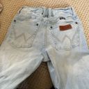 Wrangler Light Wash  Jeans Photo 2