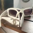 Sunglasses cream with metal‎ logo Photo 3