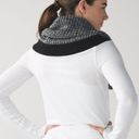 Lululemon Falling Freely merino wool neck warmer Photo 8