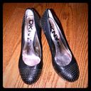 DKNY  VINTAGE RARE  Black Leather & Gold Studded Heels Women's Size 8 Photo 0