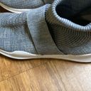 Avia  7.5 gray high top slip on sneakers Photo 5