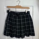 Hot Topic  Black & White Plaid Pleated Skirt With Grommet Belt New with Tag Sz M Photo 3