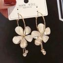 Women's Crystal Flower Drop Dangle Earrings Gold Photo 2