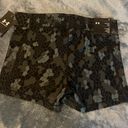 Under Armour NWT  Pattern Spandex Photo 1