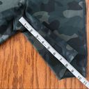 Gap NWOT Gapfit camo biker shorts size small Photo 11