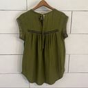 Ro & De  Olive Green Lace Detail Babydoll Blouse. Size Small. Photo 1