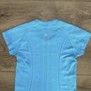 Lululemon  Swiftly Tech Short Sleeve Seamless Blue Tee Shirt Size 2 Photo 4