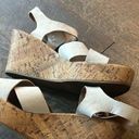 American Eagle  Women’s Sandals Sz 9 1/2 White Wedge Shoes Cork. Photo 4