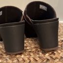 Crocs  Sarah Brown Tooled Mule Slip-On Clogs Size 8 New Photo 5