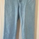 Abercrombie & Fitch Abercrombie Curve Love High Rise 90s Relaxed Jean in Light Wash Size 28 Photo 2