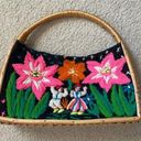 Super unique hand embroidered woven hand bag Photo 0