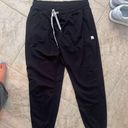 Vuori Joggers Photo 0