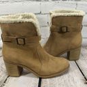 American Eagle Women's Faux Suede
Sherpa Ankle Bootie Size 9 Photo 1