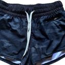 Vuori  Clementine Shorts Lined Athletic Zip Pocket Size XS  #VW304 EUC Black Camo Photo 0