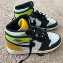 Nike Jordan Air Jordan 1 Retro High OG 'Volt Gold'  Photo 0