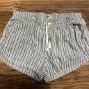 Billabong  elastic Waist Striped Shorts Photo 1