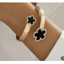 Twisted 18k Gold plated Lucky Flower Geometric  Cuff Bangle Photo 3