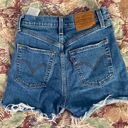 Levi's Ribcage Shorts Photo 1