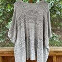 Universal Threads Universal Thread Women's Grey Knit Poncho One Size. NEW Photo 1