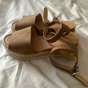 Tan Platform Sandals Size 8.5 Photo 0