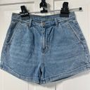 American Eagle  Mom denim Jean short size 4 Photo 0